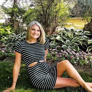 Meet your Posher, Brooke